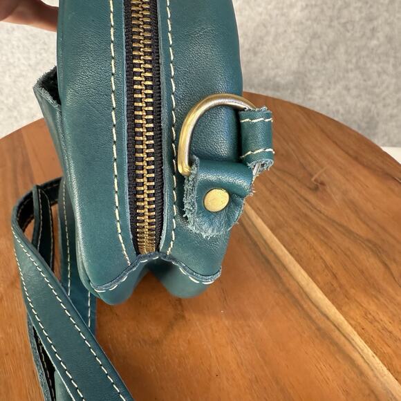 Portland Leather Small Green Circle Crossbody 💚 - Picture 4 of 9